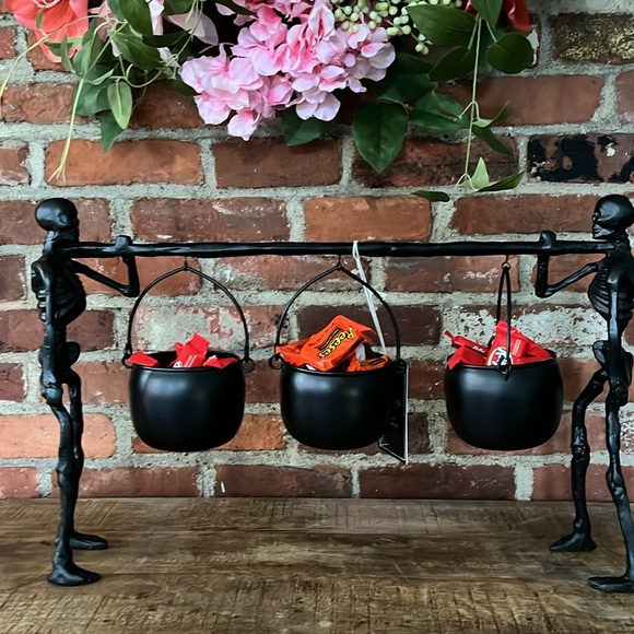 COPY - Martha Stewart Halloween skeleton cauldron, candy dishes - Picture 11 of 11